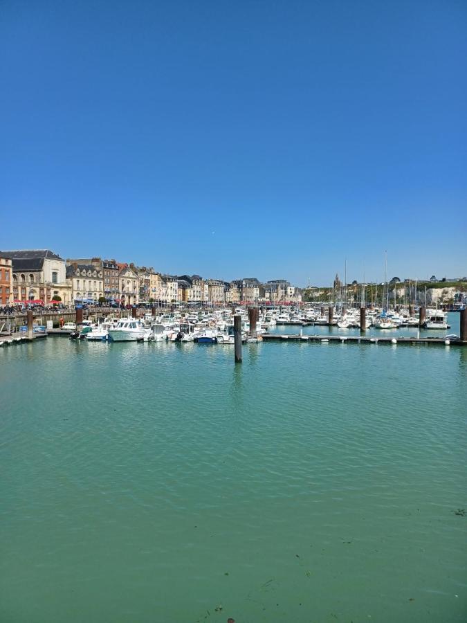 Bleu D'Arques Appartement Lumineux Et Calme Dieppe Esterno foto